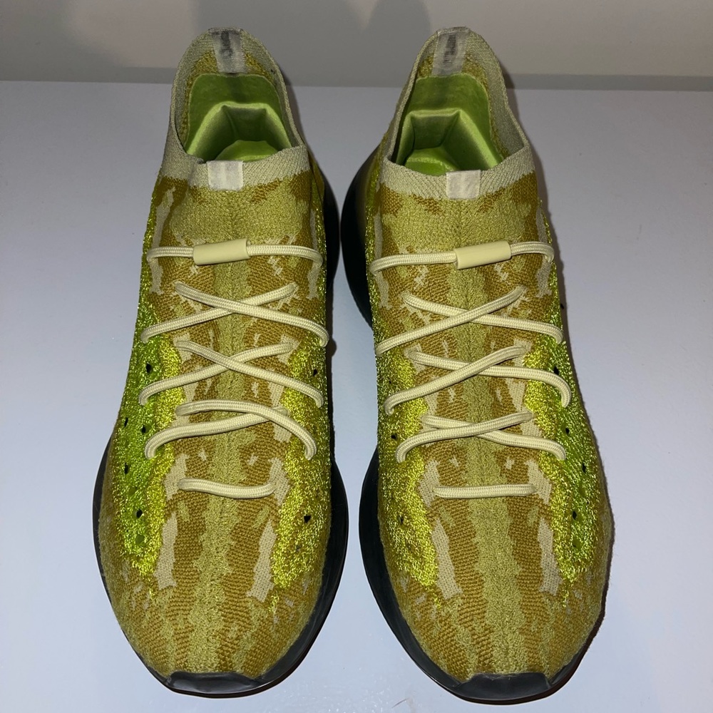 Yeezy 380 “Hylte Glow”  size 12